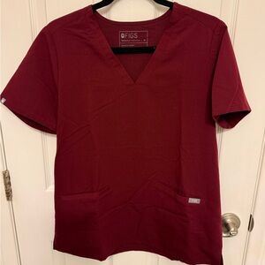 Figs Casma Three pocket scrub top size medium burgundy